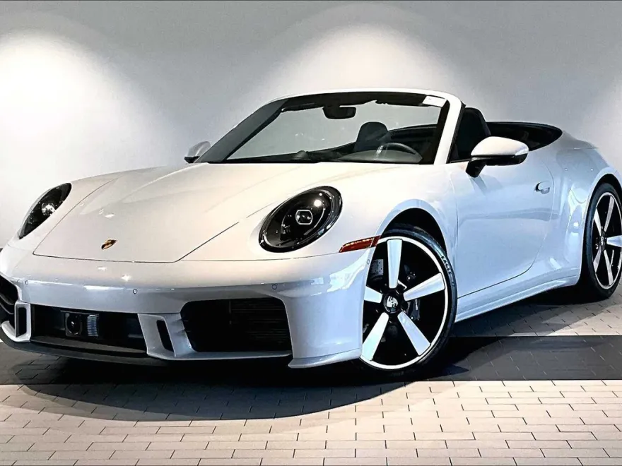 2025 Porsche 911 Cabriolet photo 1