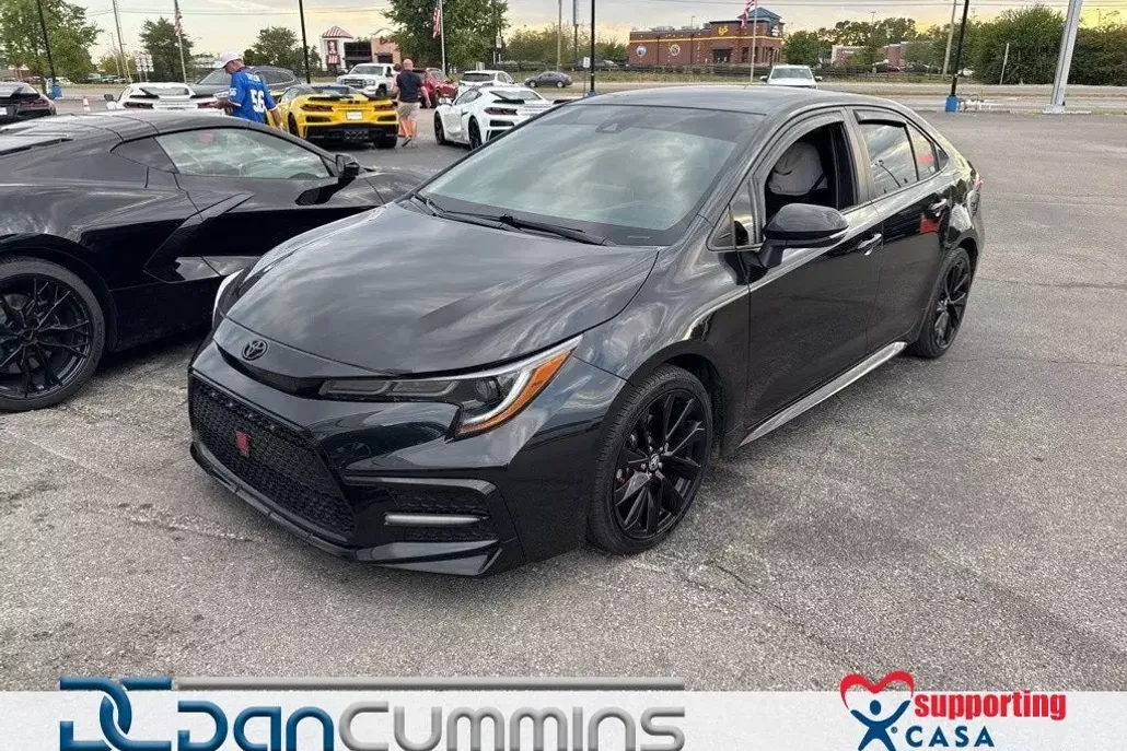 2022 Toyota Corolla SE Nightshade Edition photo 1