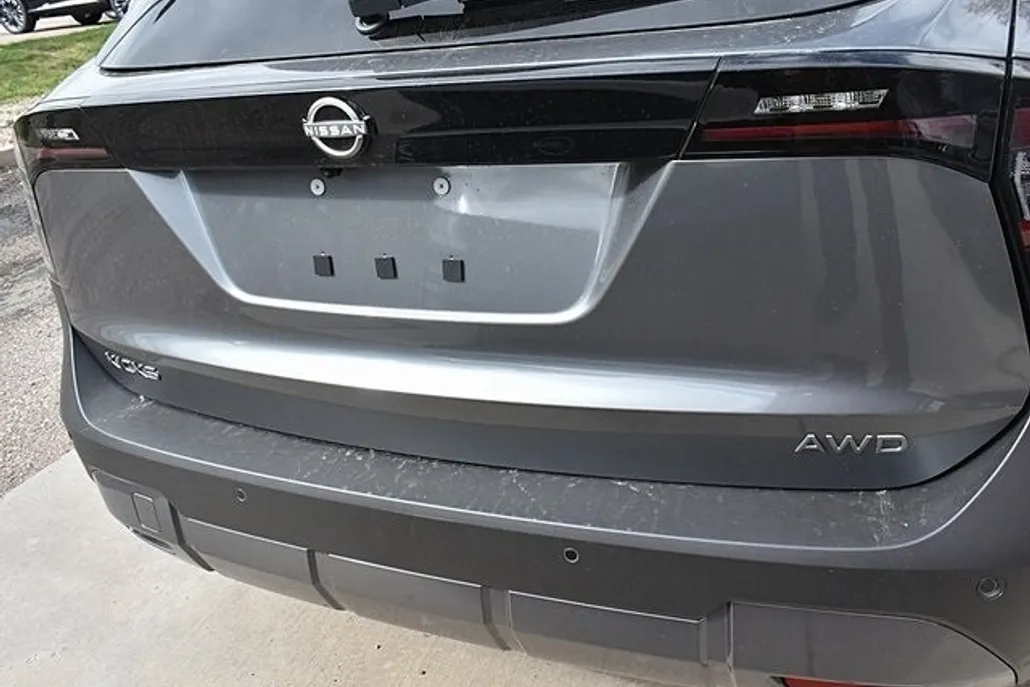 2026 Nissan Kicks SV photo 1