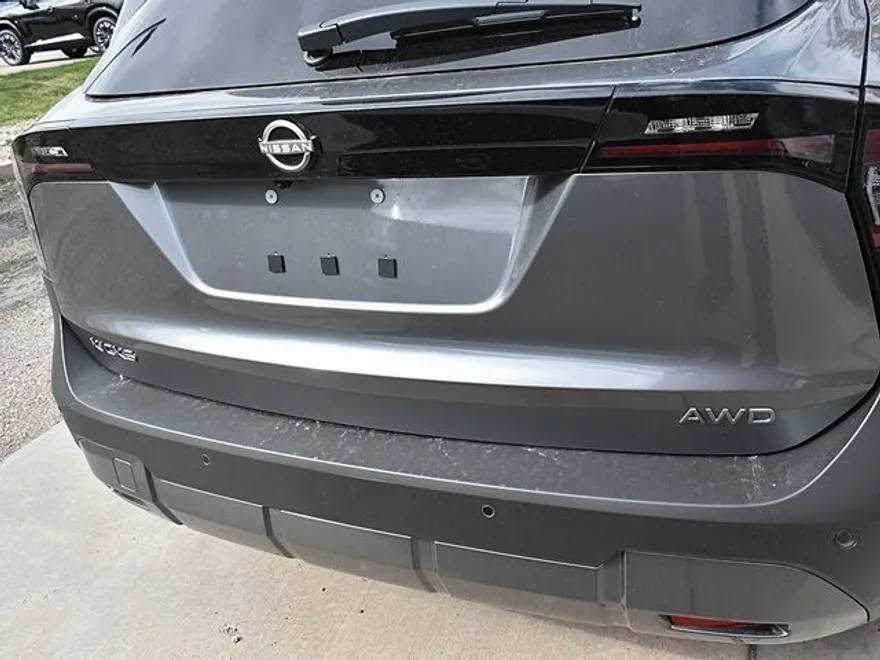 2026 Nissan Kicks SV photo 1