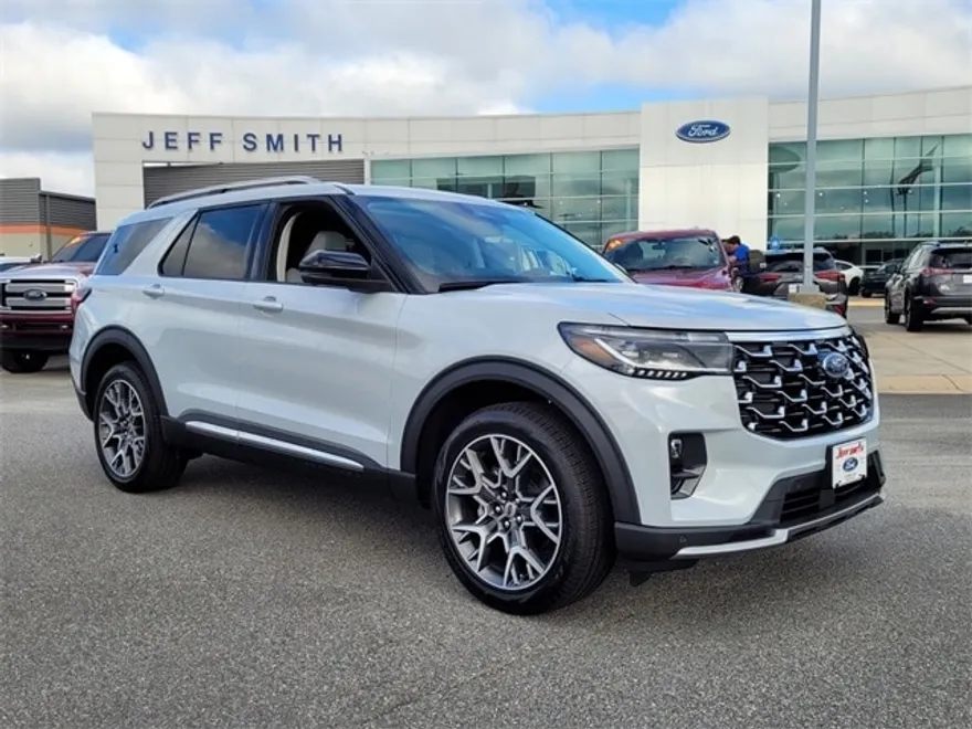 2025 Ford Explorer Platinum photo 1