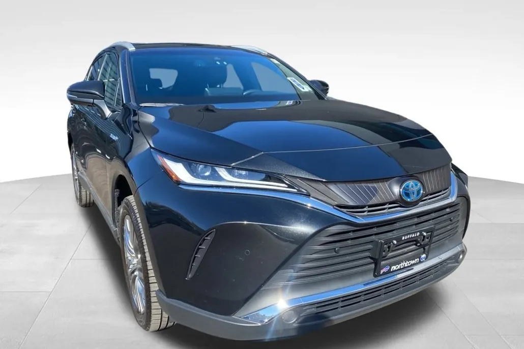 2021 Toyota Venza LE photo 1