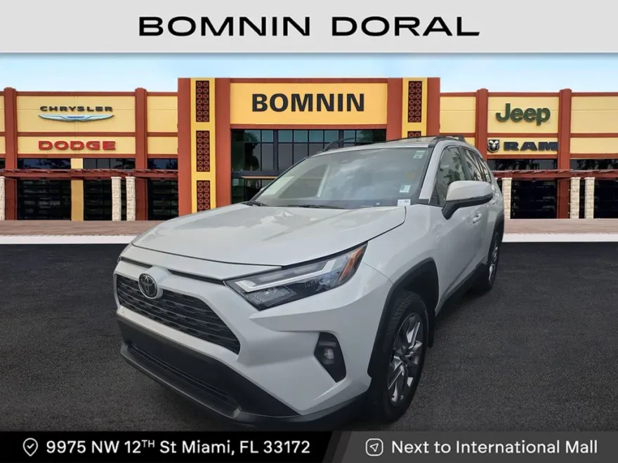 2025 Toyota RAV4 XLE Premium photo 1