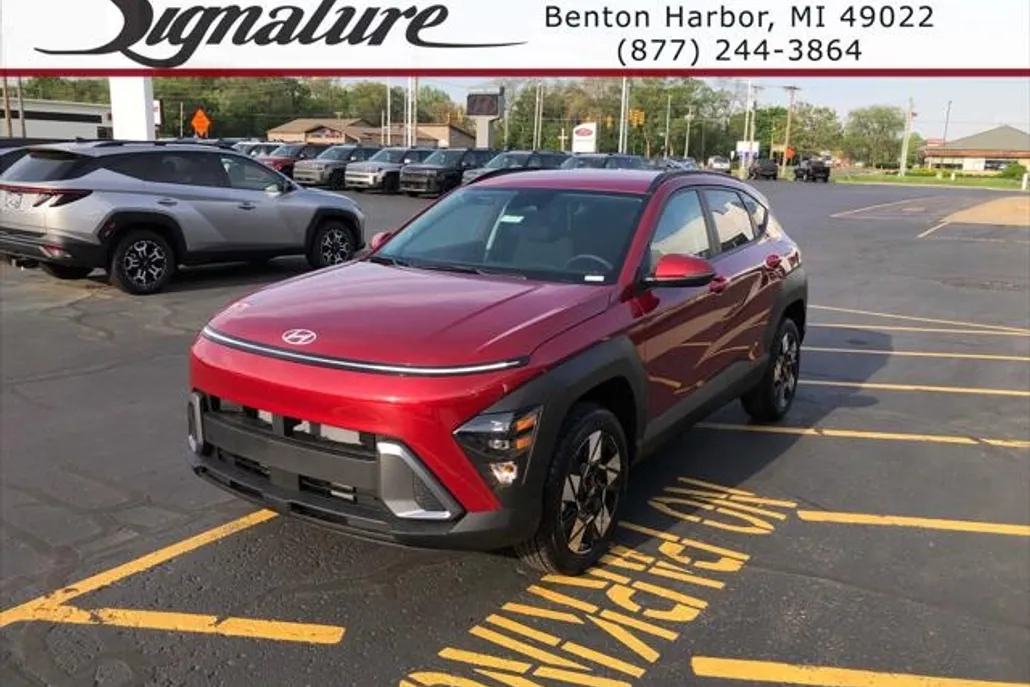 2025 Hyundai Kona SEL photo 1