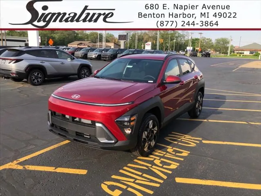 2025 Hyundai Kona SEL photo 1