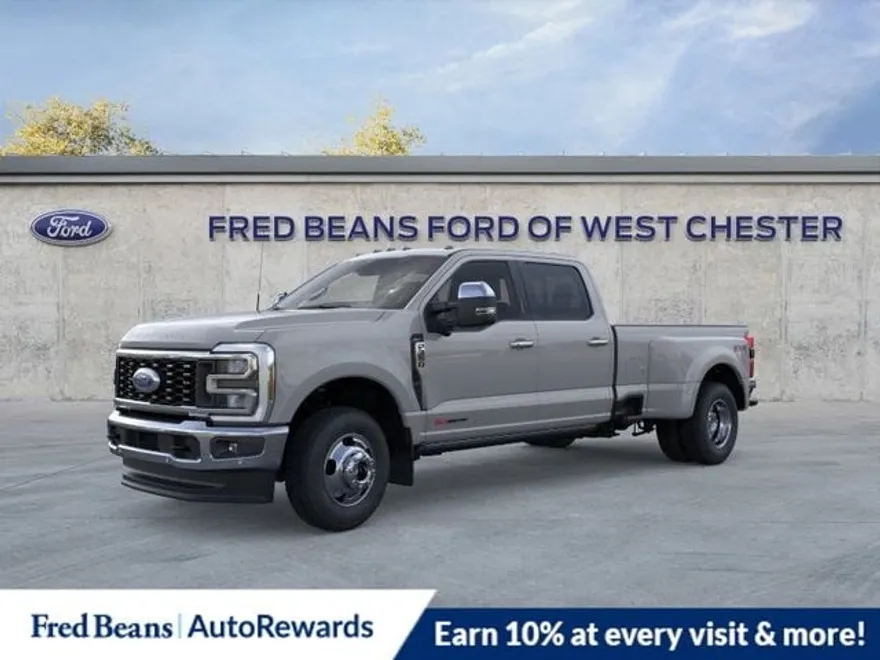 2025 Ford F-350 Lariat photo 1