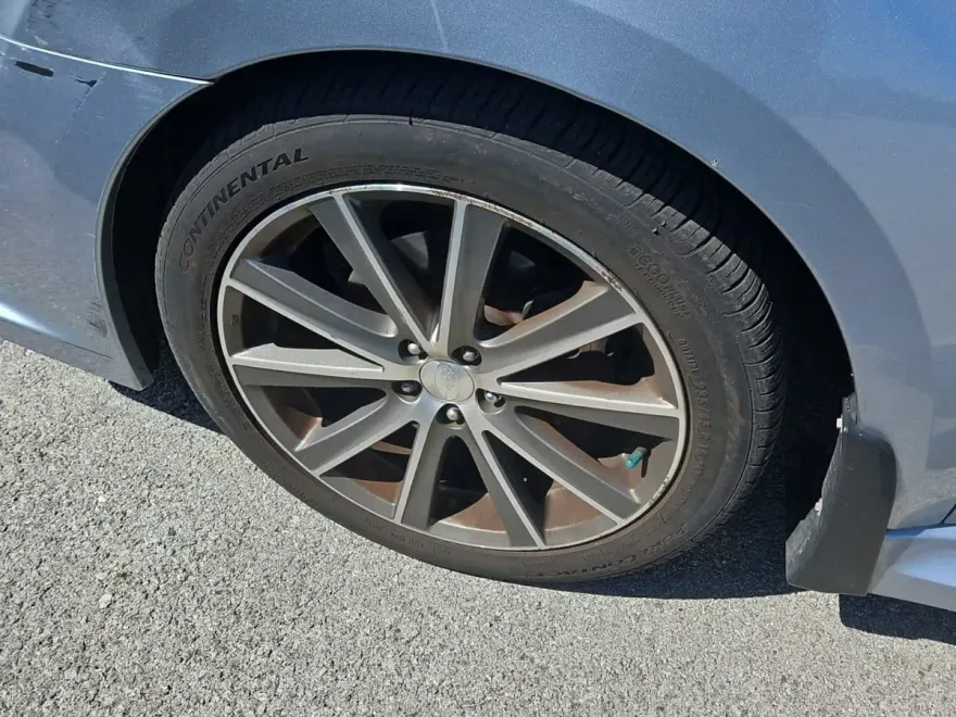 2013 Subaru Legacy 2.5i Sport photo 1