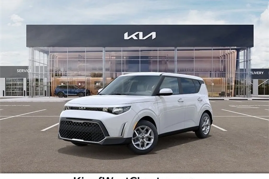 2025 Kia Soul LX photo 1