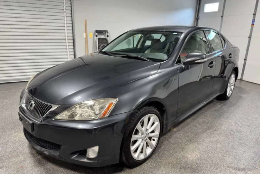 2010 Lexus IS 250 photo 1
