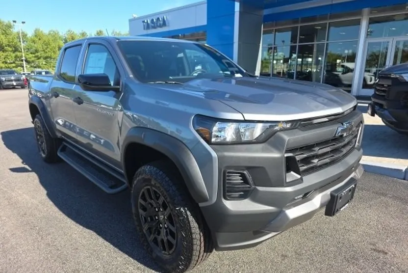 2026 Chevrolet Colorado Trail Boss photo 1