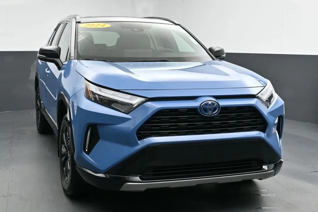2024 Toyota RAV4 Hybrid XSE photo 1