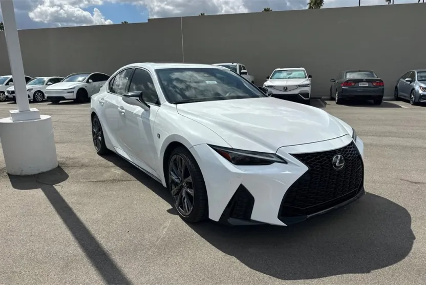 2023 Lexus IS 350 F SPORT photo 1