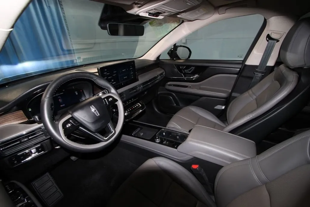 2024 Lincoln Corsair Grand Touring photo 1