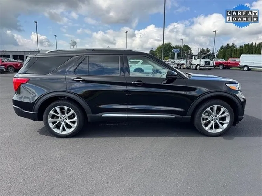 2021 Ford Explorer Platinum photo 1