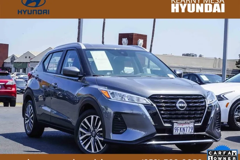 2023 Nissan Kicks SV photo 1