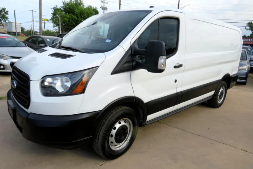 2019 Ford Transit Van photo 1