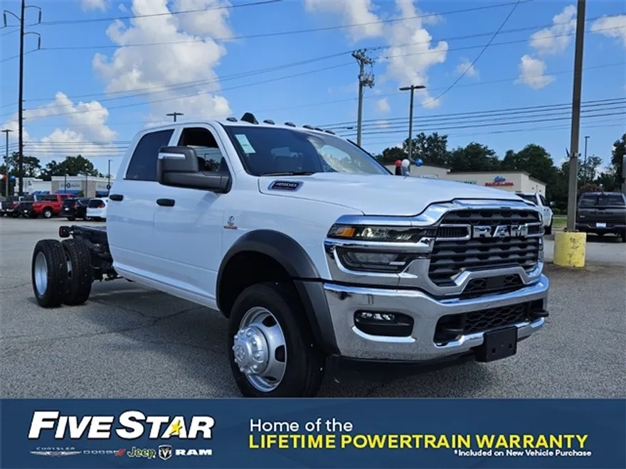 2025 Ram 4500 Tradesman photo 1