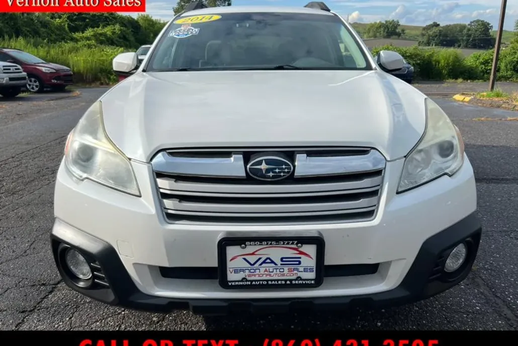 2014 Subaru Outback 2.5i Premium photo 1