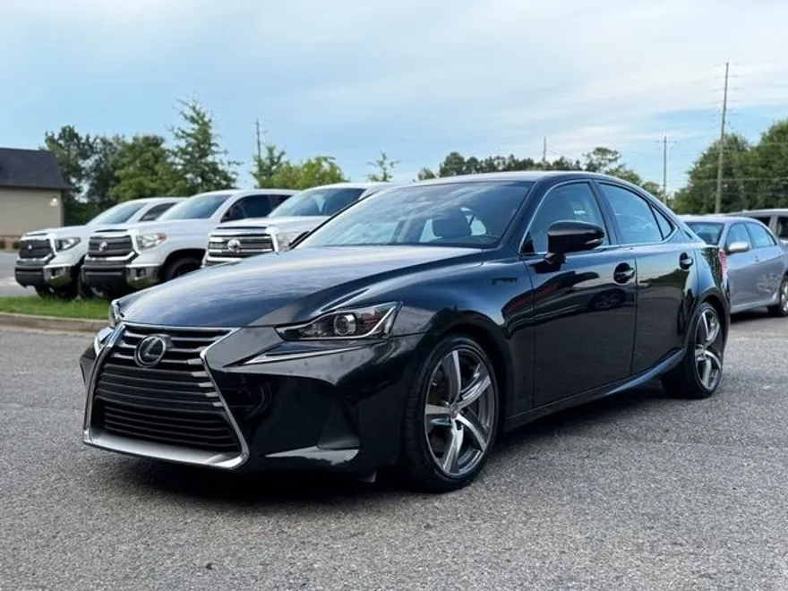 2017 Lexus IS 300 photo 1