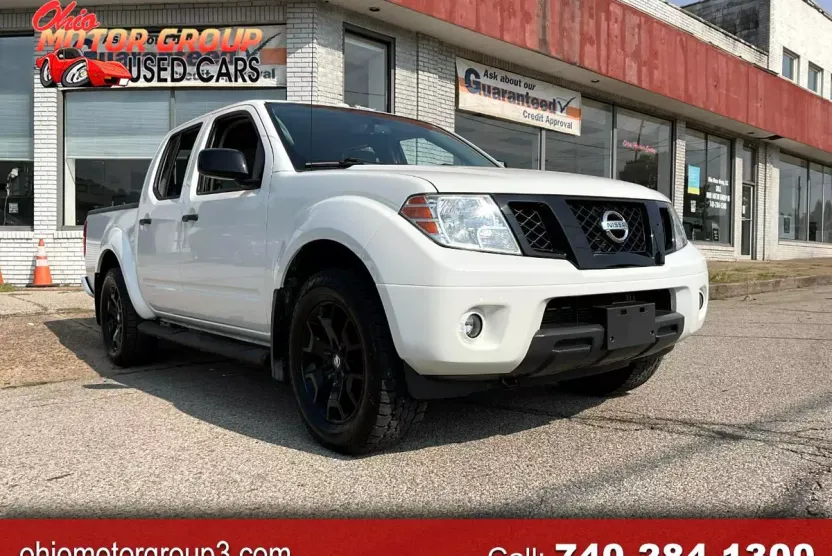 2018 Nissan Frontier SV Crew Cab photo 1