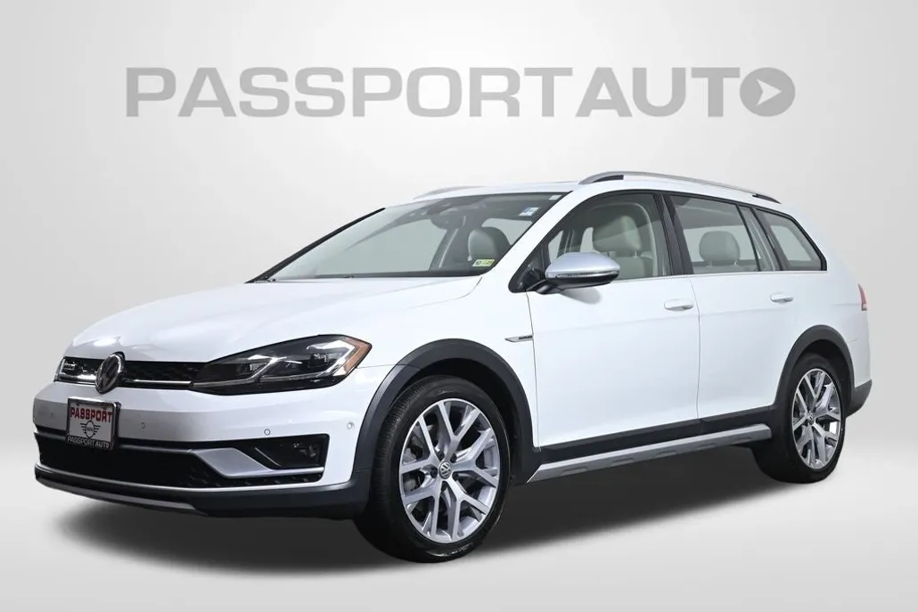 2019 Volkswagen Golf Alltrack Base photo 1