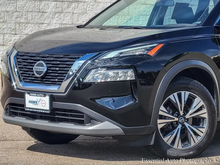 2021 Nissan Rogue SV photo 1
