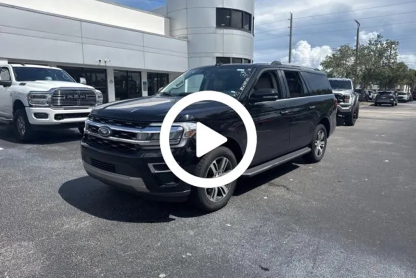 2023 Ford Expedition MAX Limited photo 1
