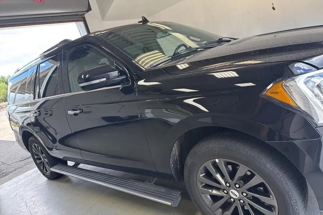 2020 Ford Expedition MAX Limited photo 1