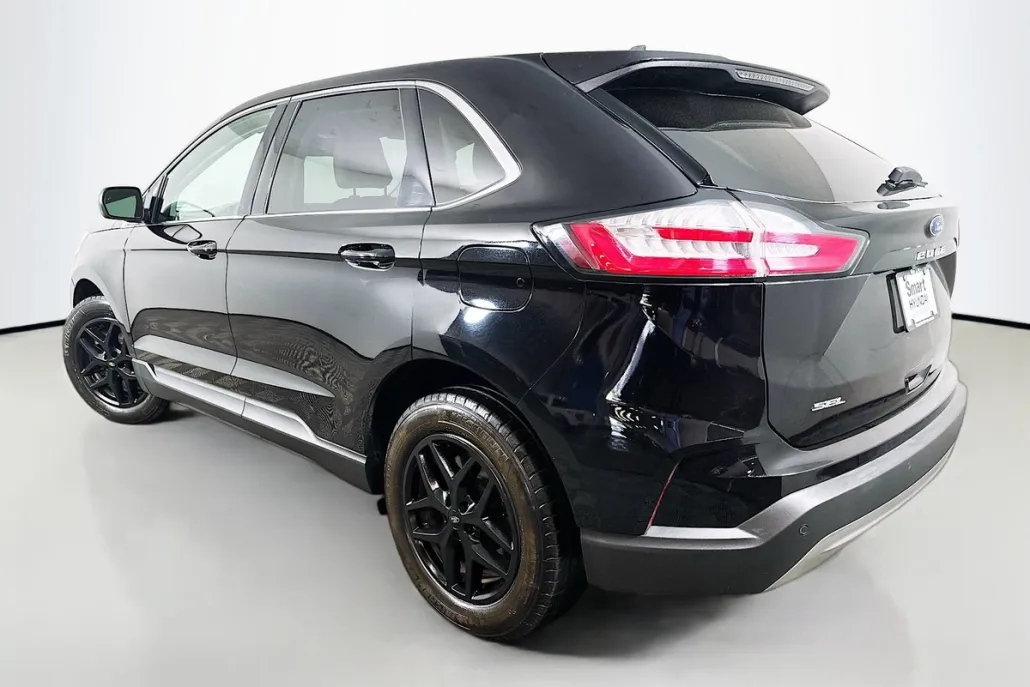 2024 Ford Edge SEL photo 1
