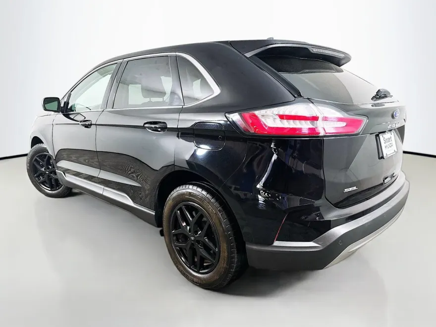 2024 Ford Edge SEL photo 1