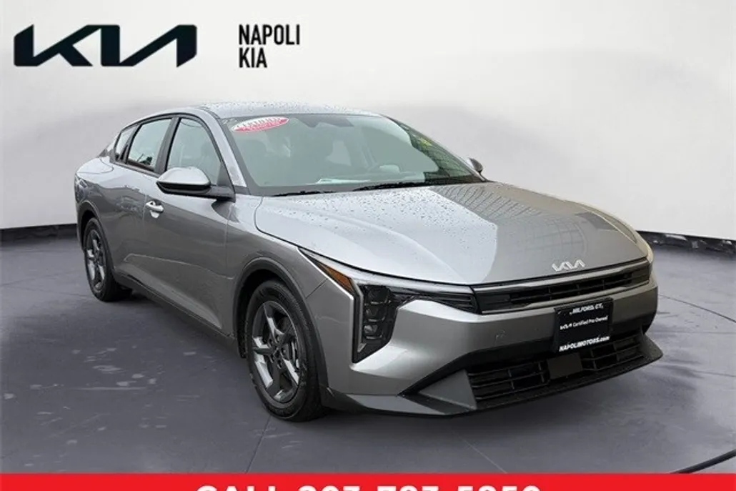 2025 Kia K4 LXS photo 1