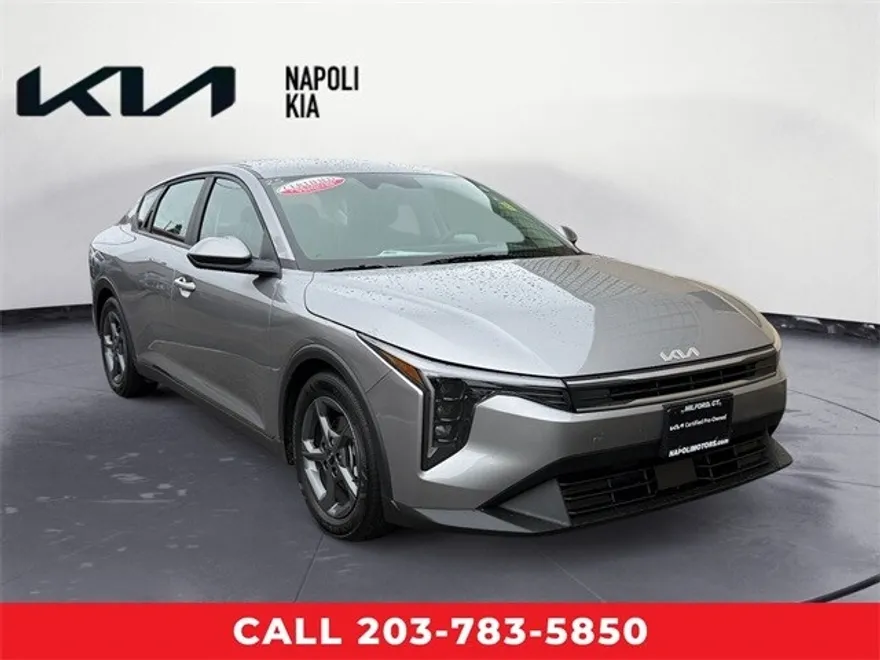 2025 Kia K4 LXS photo 1