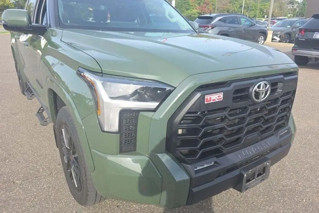 2023 Toyota Tundra SR5 photo 1