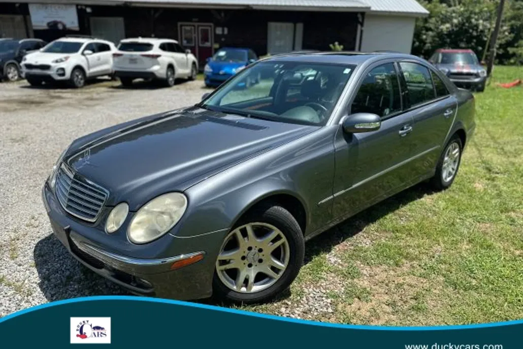 2006 Mercedes Benz E 350 4MATIC Sedan photo 1