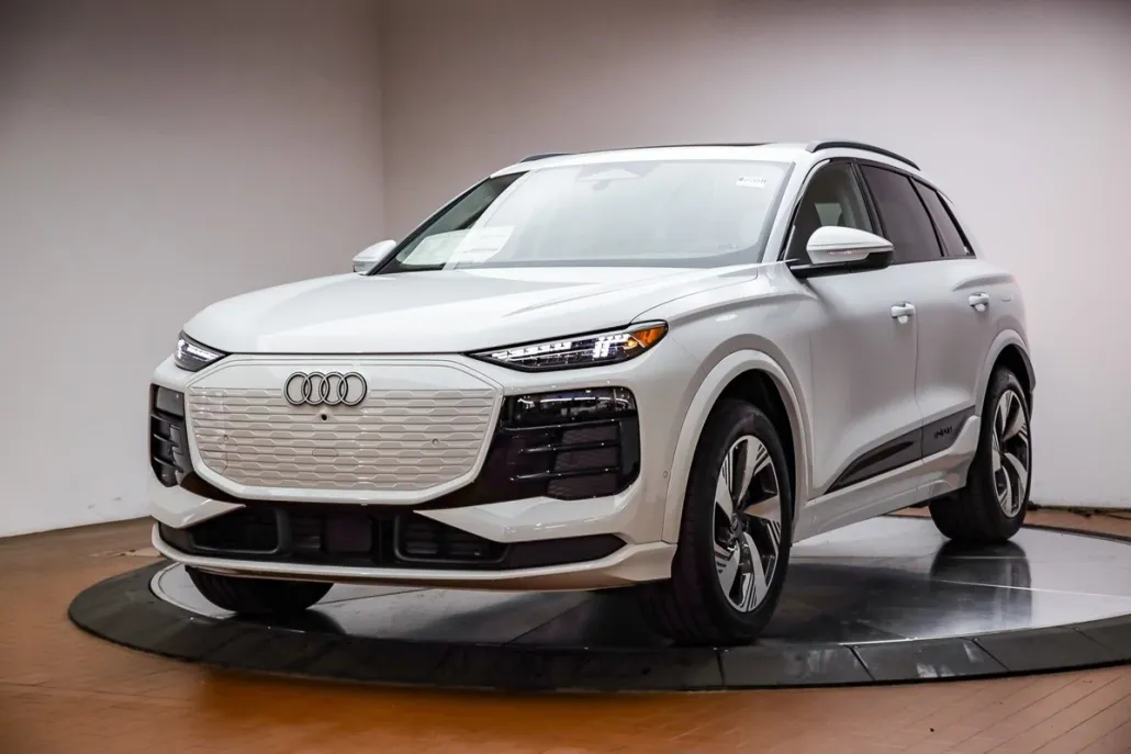 2025 Audi Q6 E-tron Premium Plus photo 1