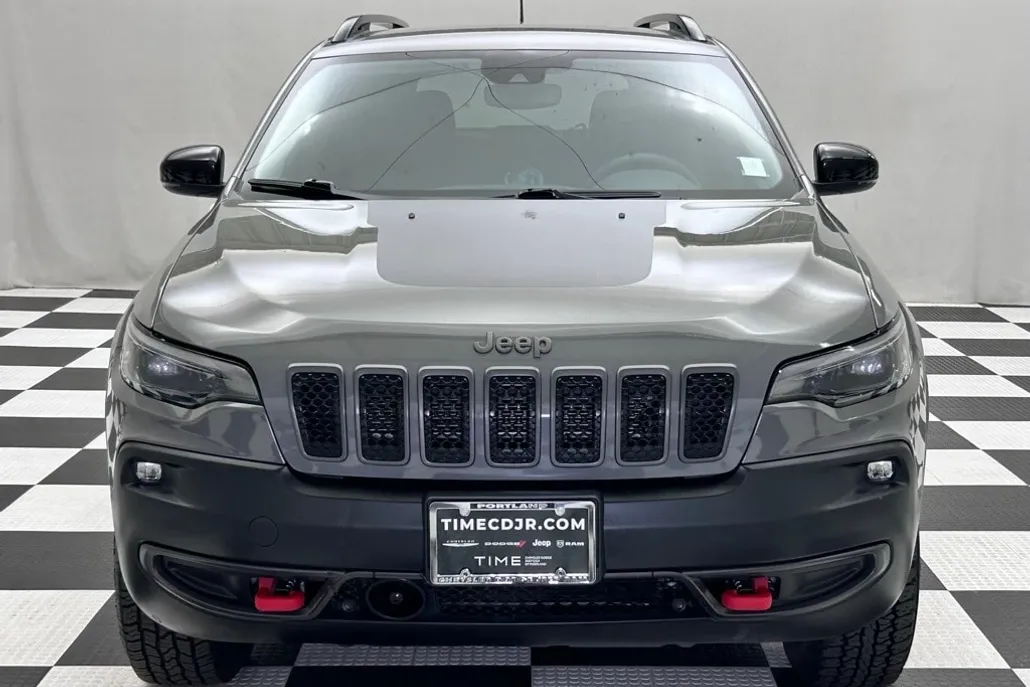 2022 Jeep Cherokee Trailhawk photo 1