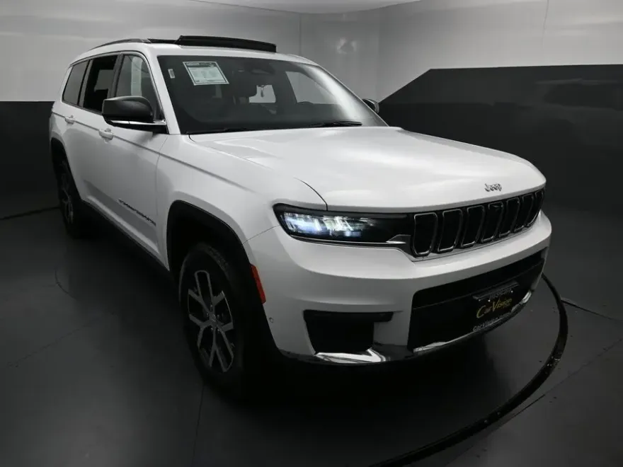 2024 Jeep Grand Cherokee Limited photo 1