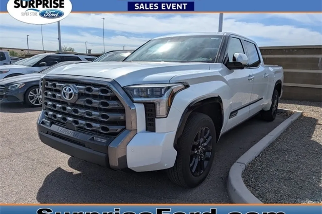 2022 Toyota Tundra Platinum CrewMax photo 1