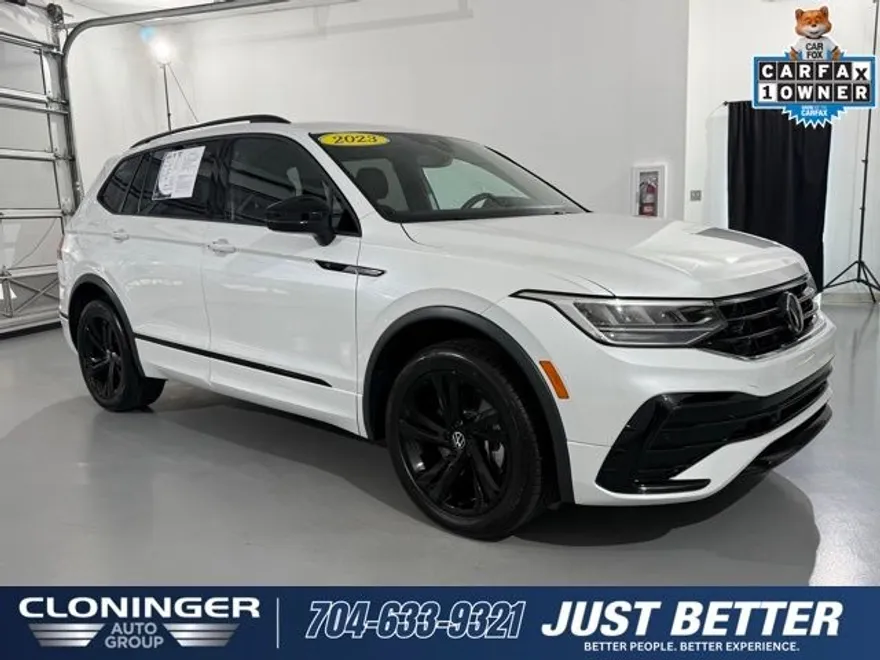 2023 Volkswagen Tiguan SE R-Line Black photo 1