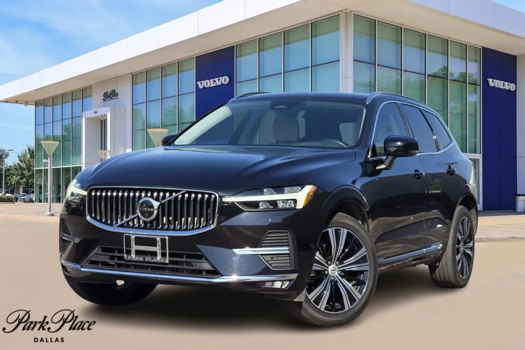 2023 Volvo XC60 B5 Plus photo 1