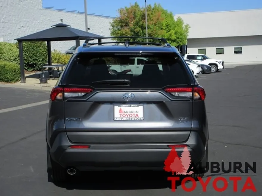 2025 Toyota RAV4 XLE photo 1