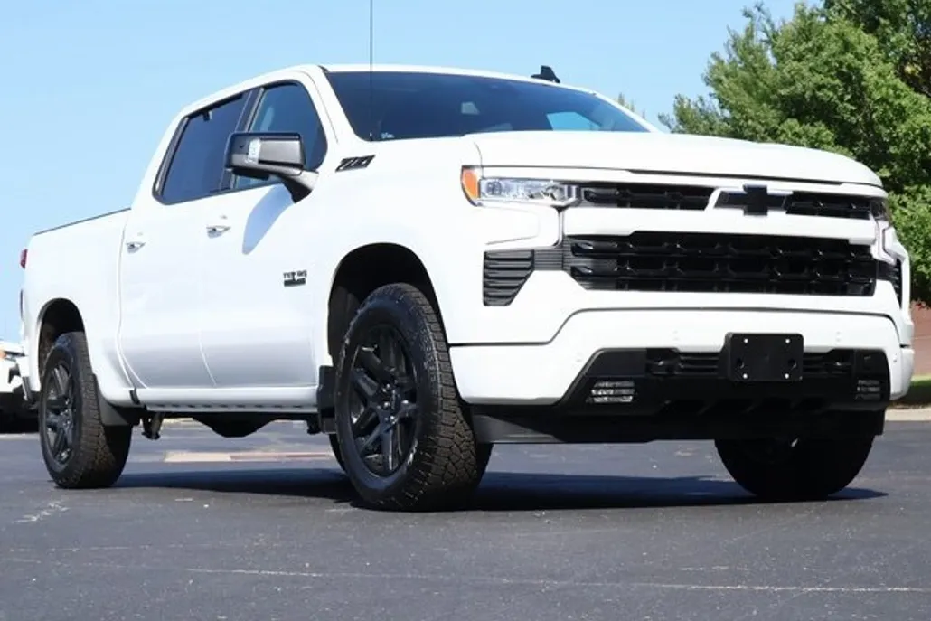 2026 Chevrolet Silverado 1500 RST photo 1