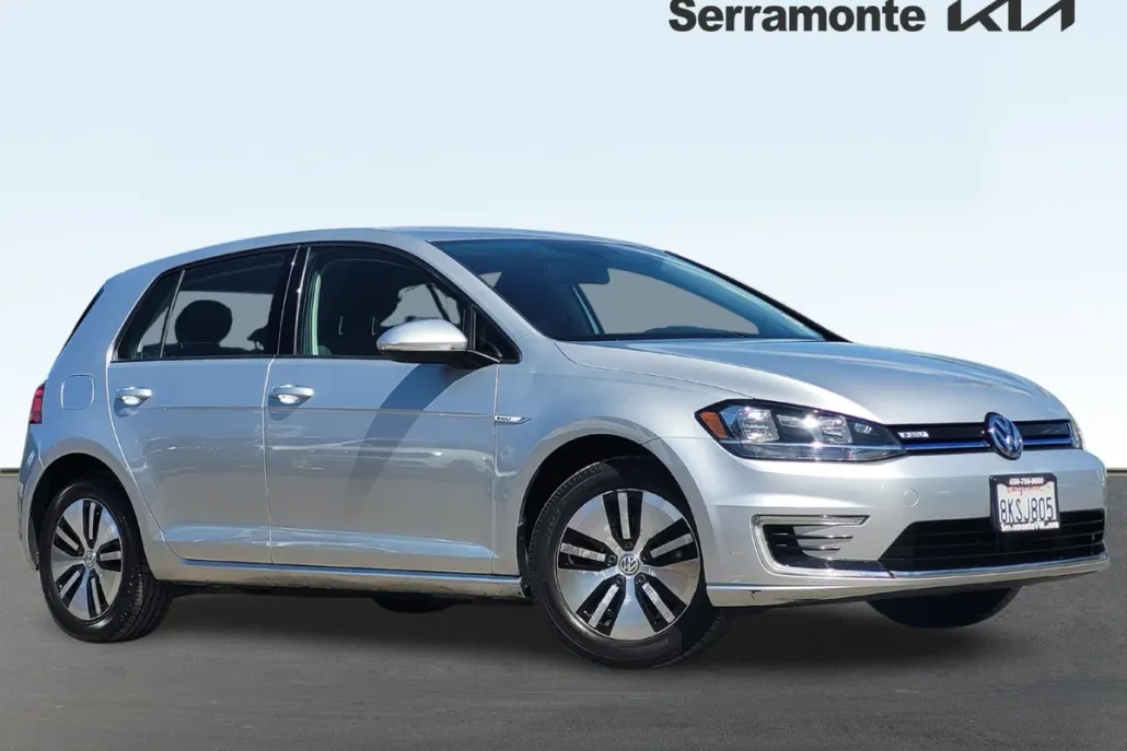 2019 Volkswagen e-Golf SE photo 1