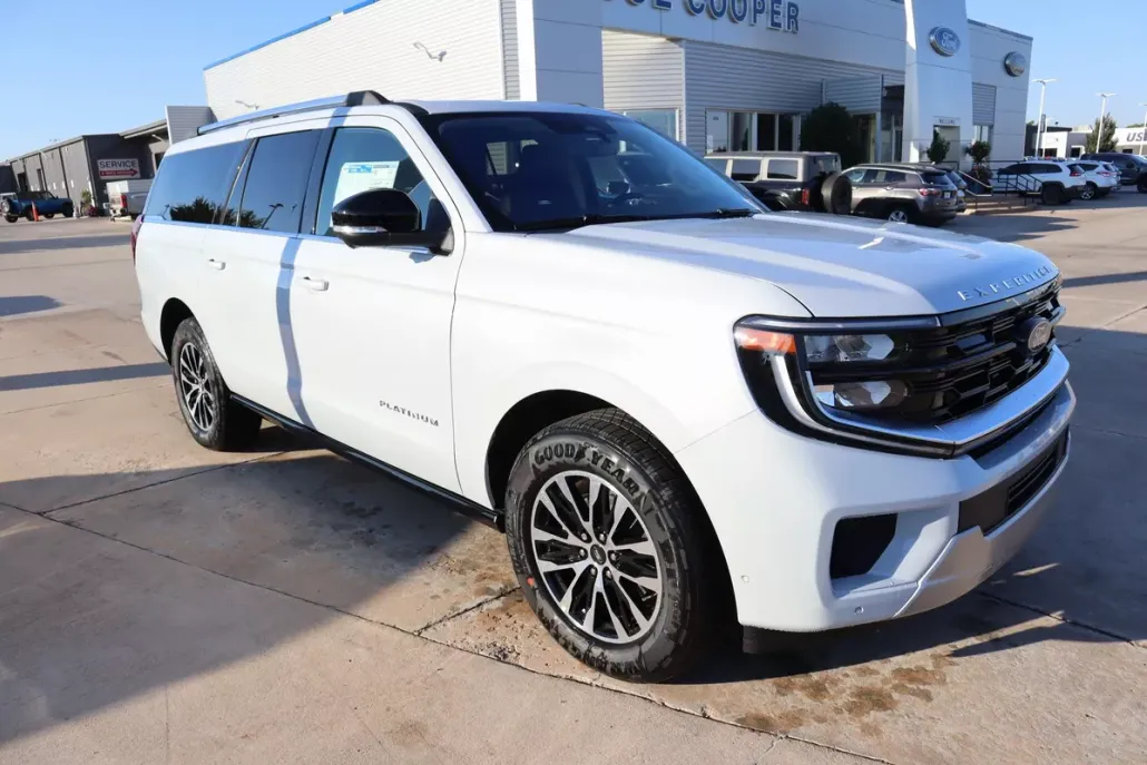 2025 Ford Expedition MAX Platinum photo 1
