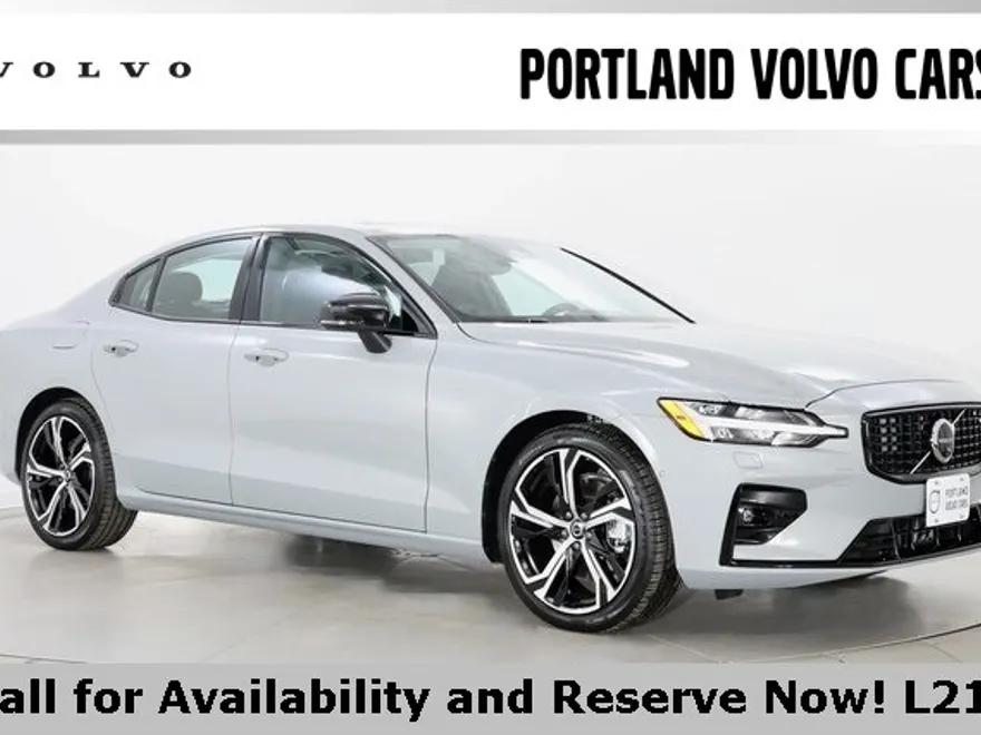 2025 Volvo S60 B5 Plus photo 1