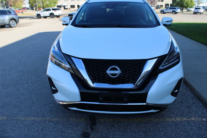 2024 Nissan Murano SL photo 1