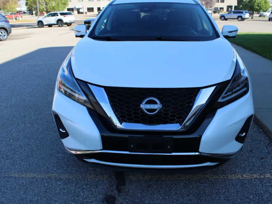 2024 Nissan Murano SL photo 1
