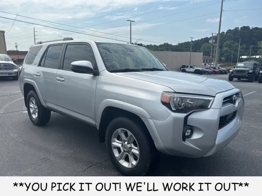 2021 Toyota 4Runner SR5 photo 1