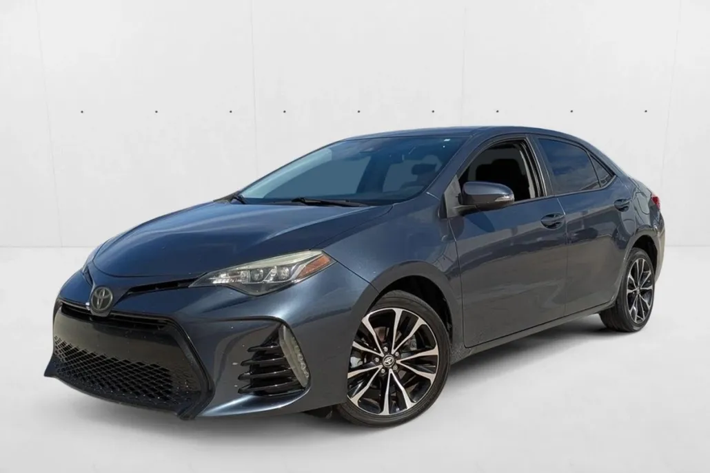 2018 Toyota Corolla SE photo 1