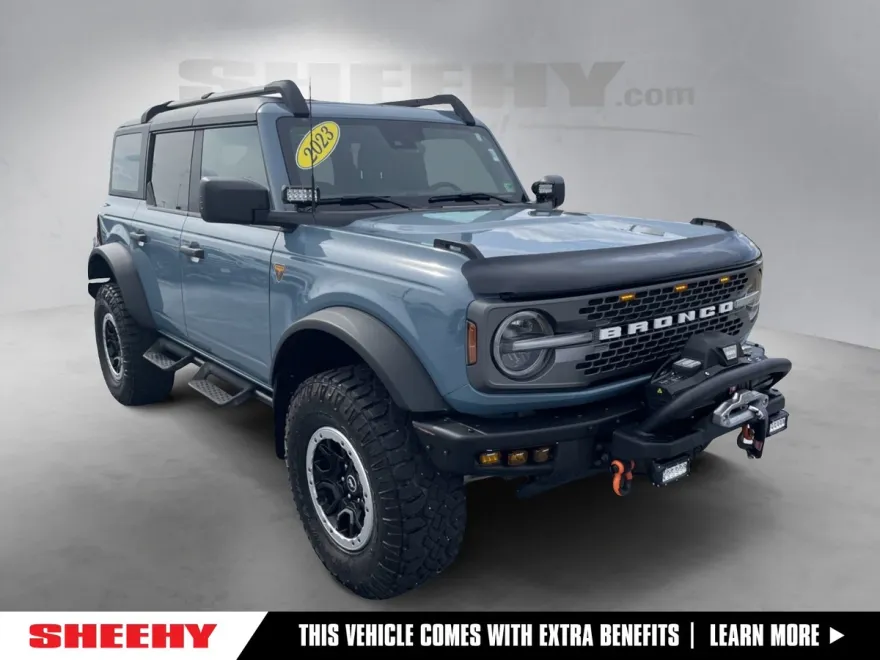 2023 Ford Bronco Badlands photo 1
